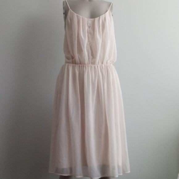 New Blush Dress Size Small - Picture 2 of 13